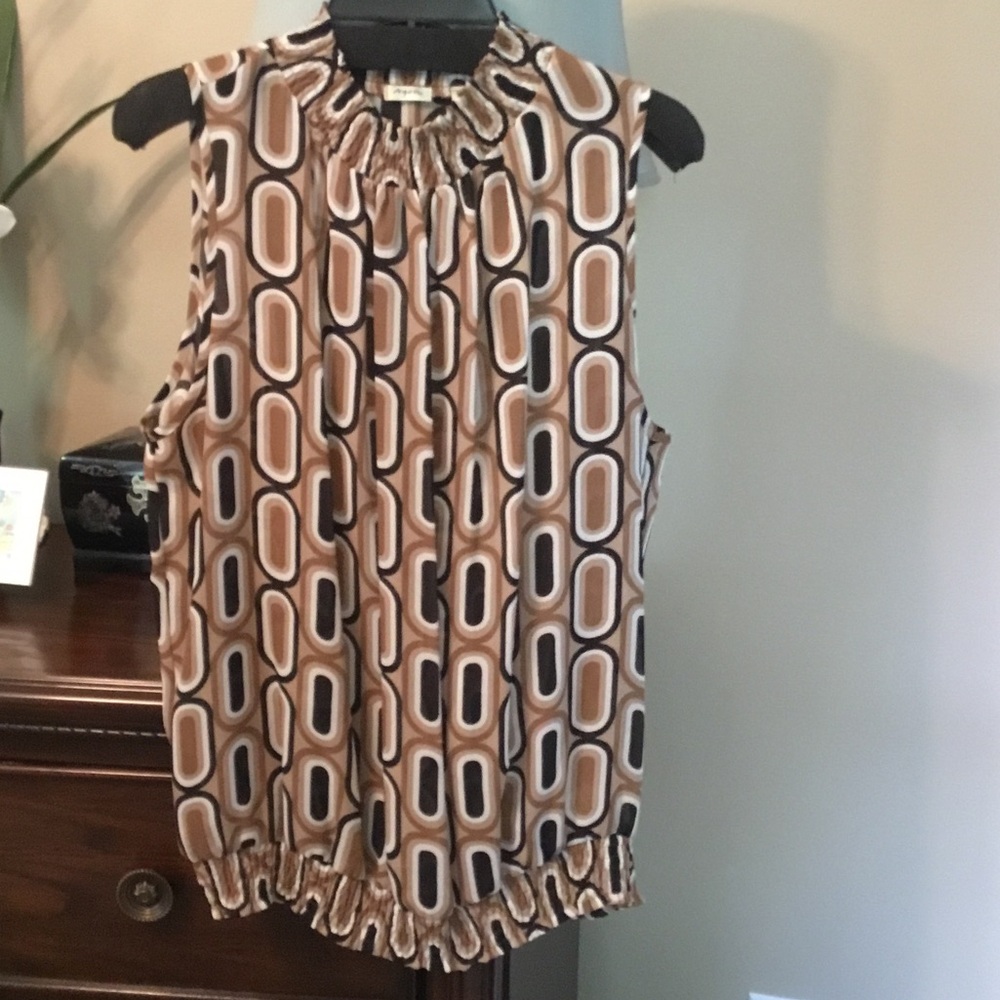 Agora-EUC-Women’s Brown/Cream Geometric Sleeveless Blouse